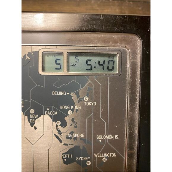 Retro seiko world time voice alarm clock - Picture 3 of 11